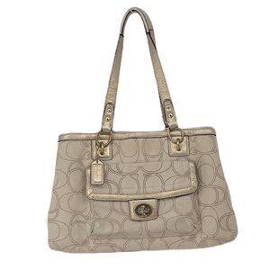 Coach Penelope Signature Linen Tote F19266, also known as a Coach Penelope